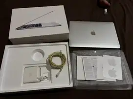 Macbook pro 2019 i5 8/256 touch bar 13 inch ibox fulset ori