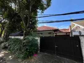 Dijual Rumah di Cipaku – Strategis & Nyaman! Turun Harga!