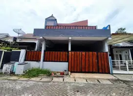 RUNGKUT LEBAR 8 ‼️Rumah 2 Lantai Ada Rooftop Taman Rivera dekat UPN