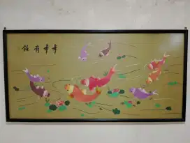 Lukisan Kain Sutra Sulam Motif Ikan Koi Besar