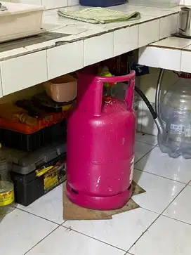 Tabung gas 20 kg masih ada isi