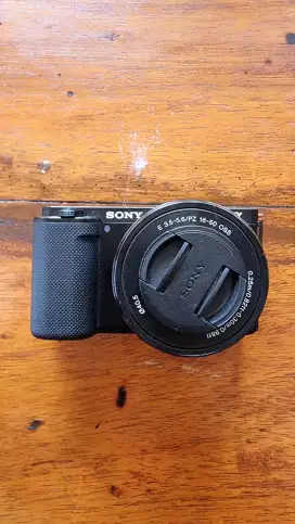 Sony Zv e10 with lens 16-50