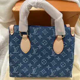 [New] Monogram Onthego Denim Hand Bag