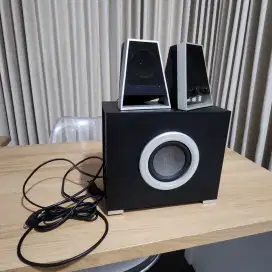 Altec lansing VS2621 speaker + Subwoofer