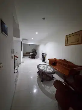 Rumah Rapi Siap Huni Strategis di Lengkong Gudang Timur