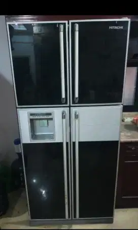 Kulkas Hitachi 4 pintu