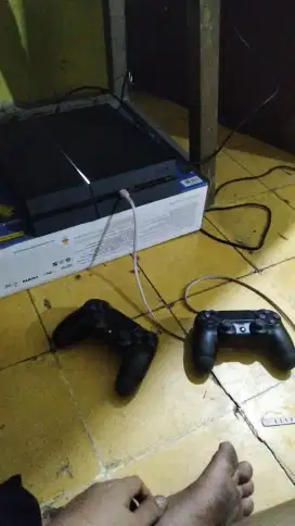Jual ps4 + TV  pemakaian ps baru 4 bulan