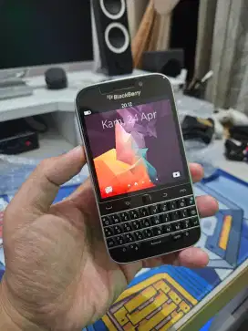 Blackberry Classic Q20 Mulus Banget tag Passport Dallas Key 2 Priv