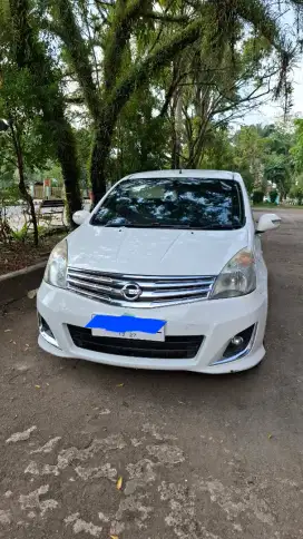 Nissan Grand Livina XV Ultimate 1.5