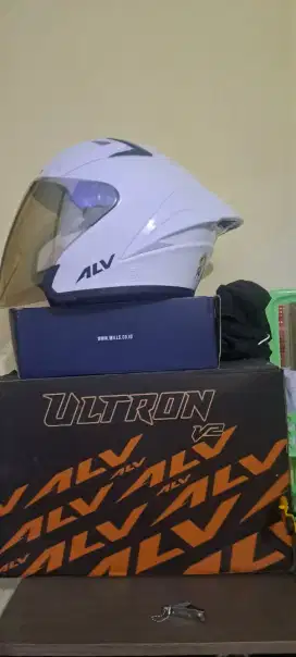 Helm alv ultron v2 size M