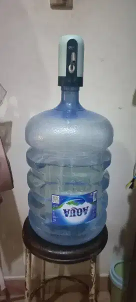 Aqua Galon + Pompa Galon