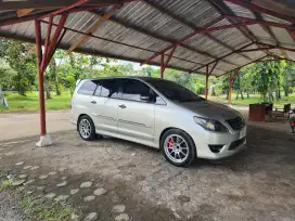Innova Diesel 2.5 Matic, full modif