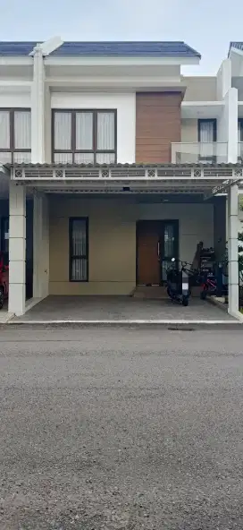 Dijual Cepat Rumah Bagus Siap Huni di Cluster Olive Summarecon Bekasi