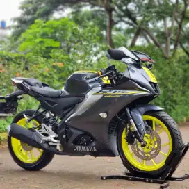 YAMAHA YZF R15 V4 GREY 2023 KM 6K AJA SIAP GAS