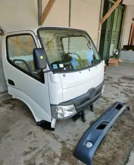 Kabin hino dutro putih/hijau copotan orisinil