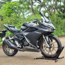 HONDA NEW CBR 150R ABS 2023 KM 6K PAJAK ON MULUS