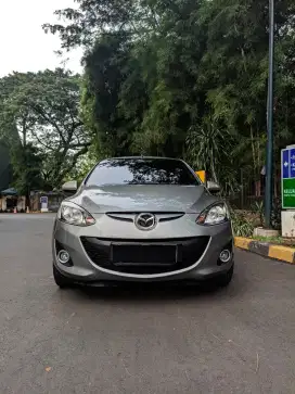 (Tdp 5jt) Mazda 2 at HB sporty 2013 ( good condition )