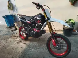 Honda CRF 150CC Tahun 2020 JOZZZ Mesin Halus Siap tancap Gass