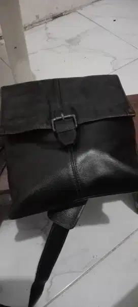 Tas pria branded