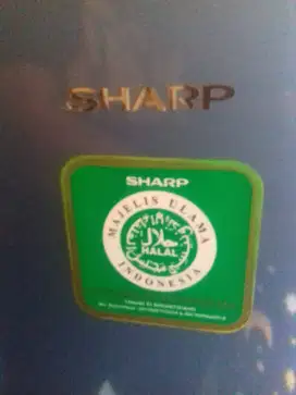 Di jual  KULKAS SHARP