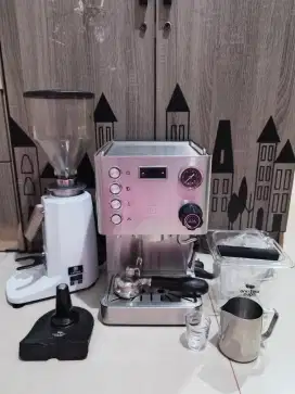 Mesin Espresso Latina Altro & Grinder Latina DX-60 M preloved
