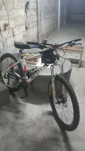 Sepeda Gunung MTB SCOTT SCALE 70, Alloy 26 inc