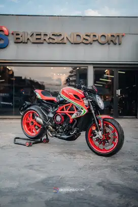 MV AGUSTA DRAGSTER 800RC (Reparto Corse)