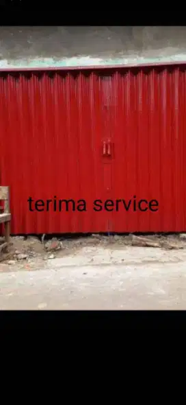 Rolling door folding gate