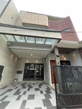 Rumah Modern 3 Lt Full Furnished Puri Madani 2, Pondok Cabe, Tangsel