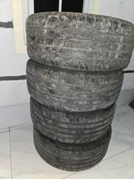 Gt radial Champiro hpy r18 235 50 th 24