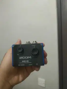 Punya soundcard sama ear monitor, di paketin aja langsung barang bagus