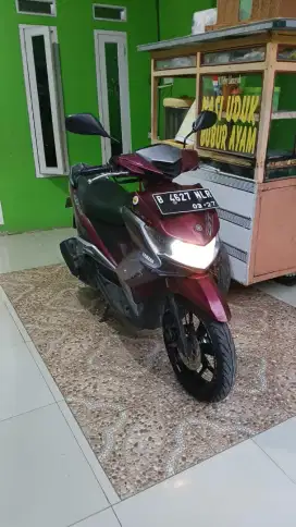Xeon Gt 125 2014 Ungu