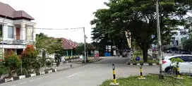 Dijual murah Rumah mewah 2 lt Full Furnish berkolam renang, di GDC