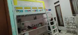 Tempat tidur tingkat