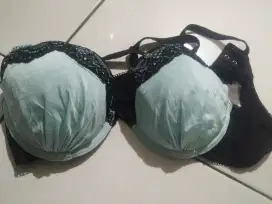 Bra berkawat sz. 36