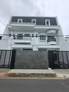 DIJUAL RUMAH MEWAH di Jalan raya Tomang Jakarta Barat