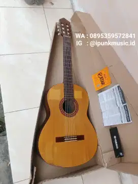 Yamaha C315 Original Gitar Klasik Nilon bonus Senar baru