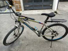 SEPEDA UNITED 3.00
