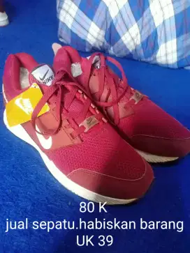 All sepatu sport dan sefty