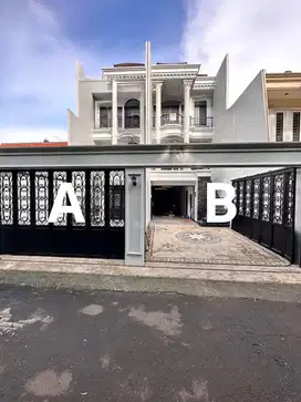 Dijual Unit Rumah Mewah Bergaya Eropa Klasik Di Pejaten, Pasar Minggu
