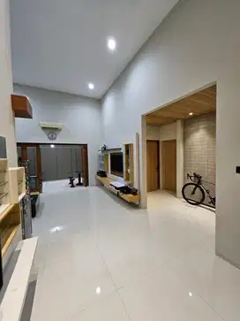 Dijual Rumah Cantik Siap Huni Taman Holis Indah