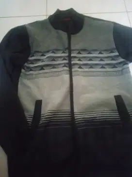 Jual jaket woll, rajut , 2 pixh, hitam da biru dongker