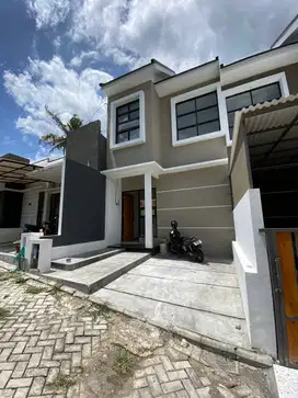 RUMAH BARU GRES 2 LANTAI AREA TASIKMADU KOTA MALANG