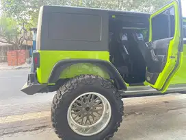 Jeep Rubicon full spek