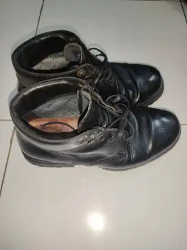 Sepatu kulit size 43 Made in usa