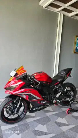 Zx25r abs 2023 red color