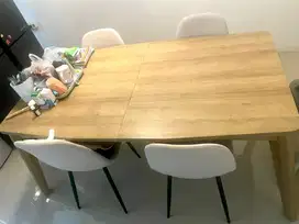 Setsu Extendable Dining Table