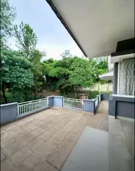 Rumah Hoek Neo Catalonia Nusa Loka BSD