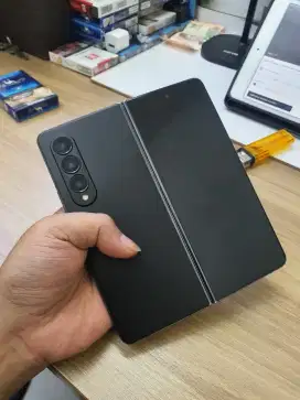 Samsung fold 4 512gb sein