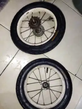 ban sepeda ukuram 12